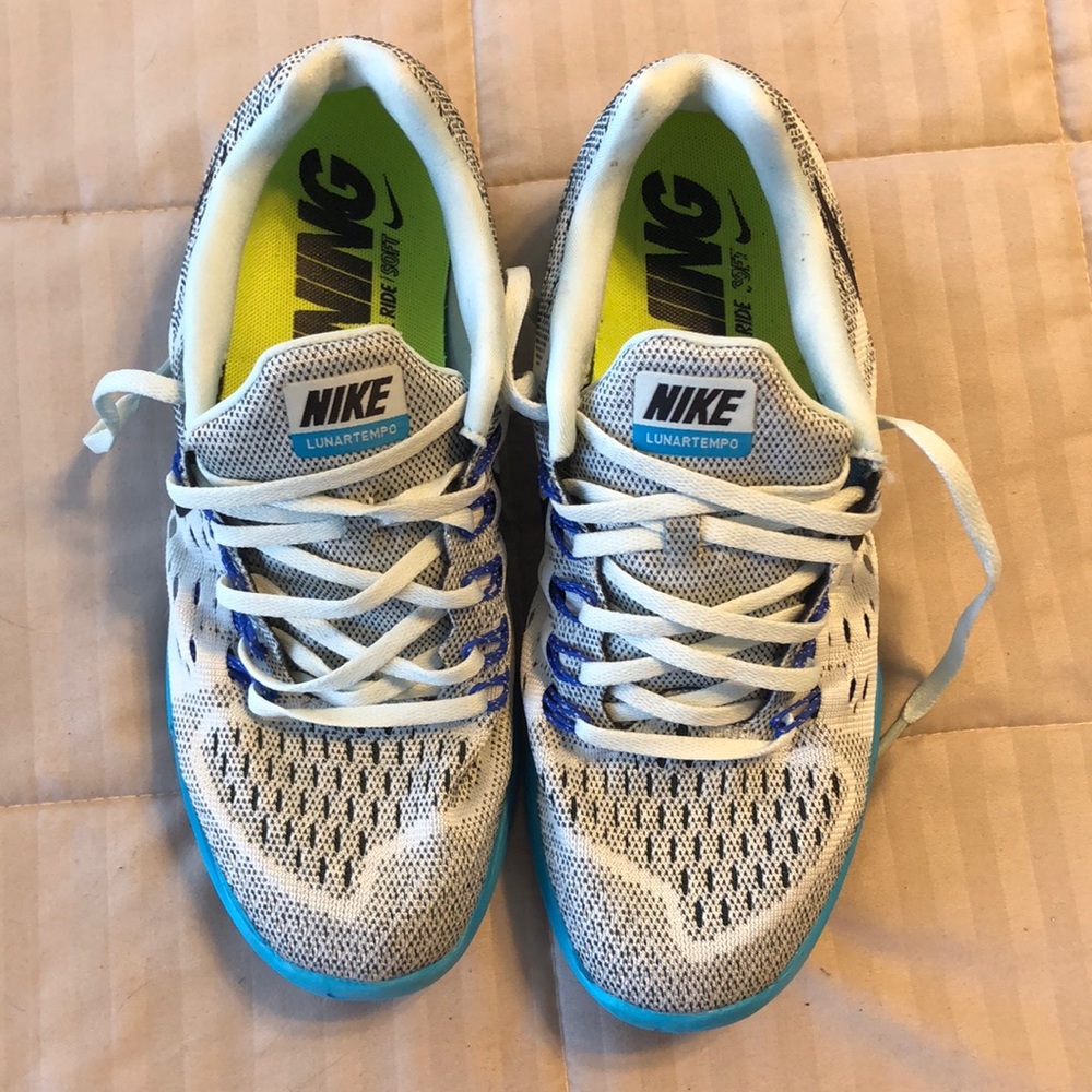 Used Nike lunartempo running shoes. Womens size 9.